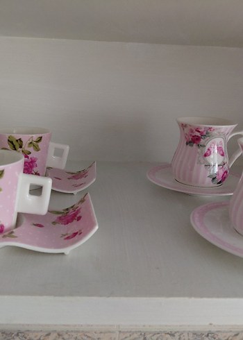 Pembe Çiçekli Porselen Fincan Takımı - Görsel 2