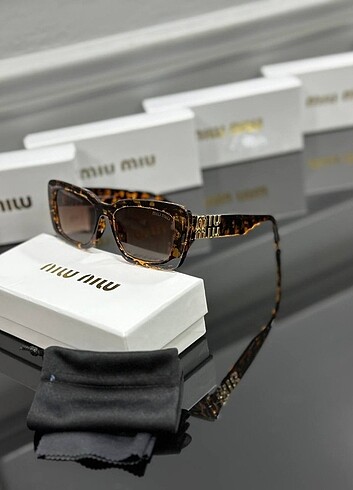Best Seller Model MIU MIU 