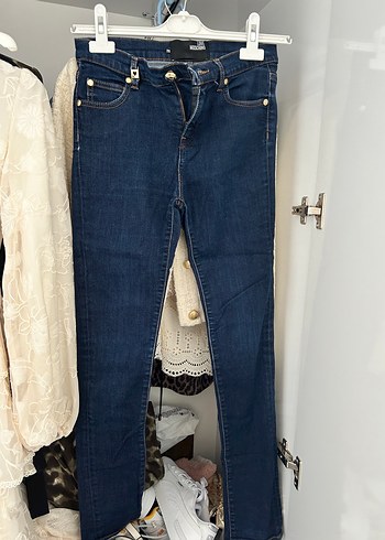 Love Moschino Koyu Mavi Dar Kesim Denim Jean