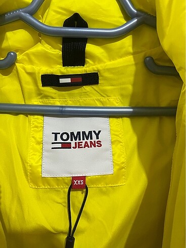 xs Beden Tommy jeans şişme mont