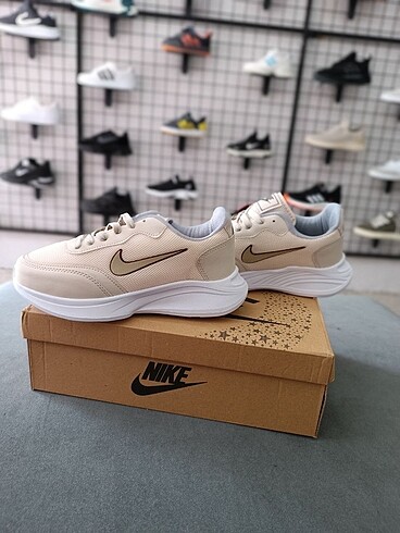 Nike Kadın Spor Ayakkabı