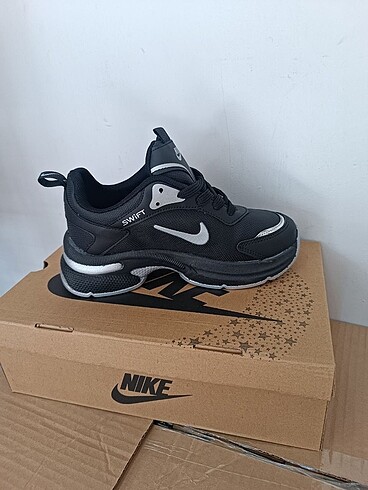 Nike Nike Kadın Spor Ayakkabı