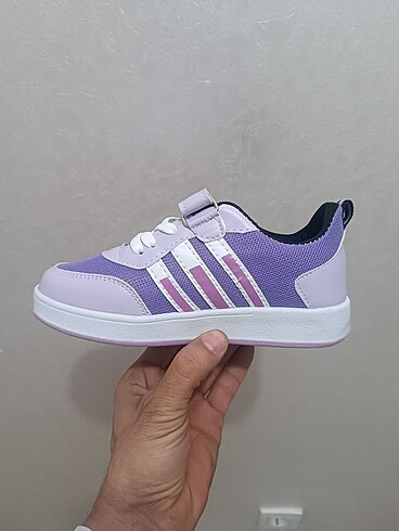 Adidas Çocuk Spor Ayakkabı