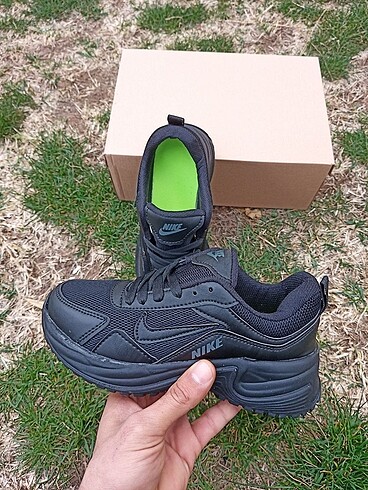 40 Beden Nike Unisex Spor Ayakkabı