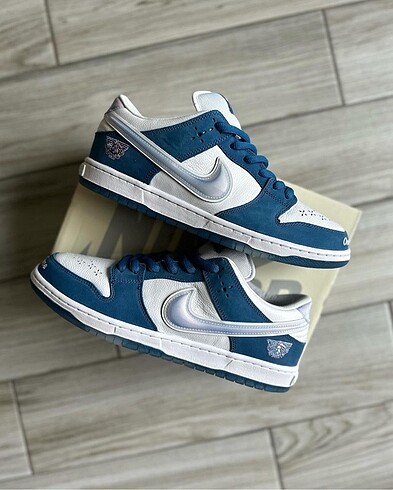 Nike Nike SB Dunk Low Born X Raised