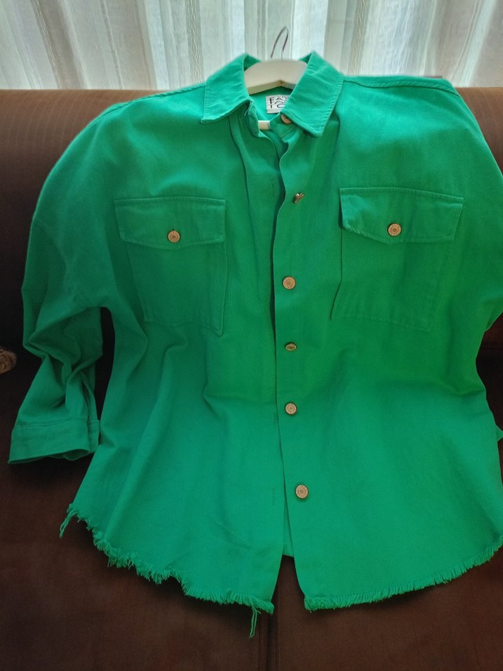 Perry eteği püsküllü gabardin yeşil standart beden ceket gömlek - Görsel 3