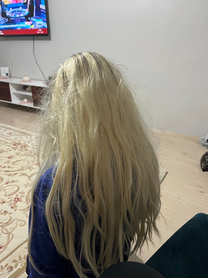 Sarı bayan peruk - Görsel 2