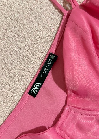 Askı detaylı mini saten elbise - Görsel 5