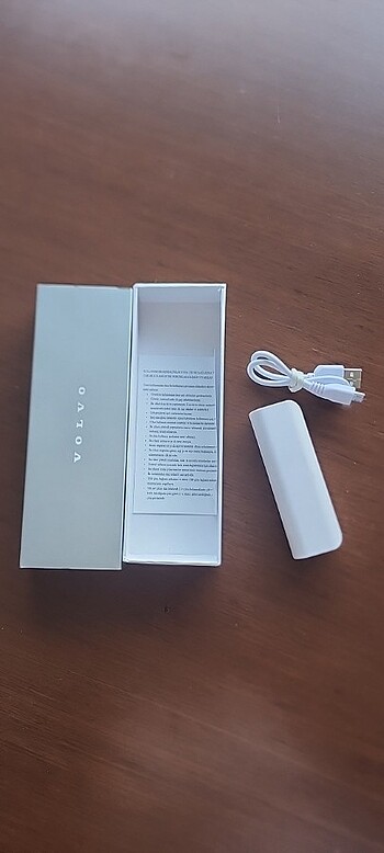 HEDİYELİK VOLVO KUTULU 3000 MAH POWERBANK