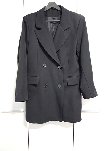 Kadın Siyah Düğmeli Midi Blazer Ceket