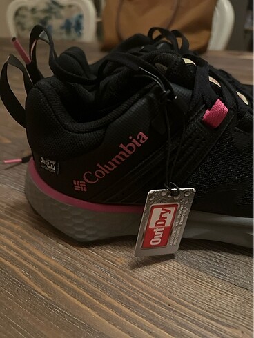 Columbia Columbia 39 numara hic giyilmedi