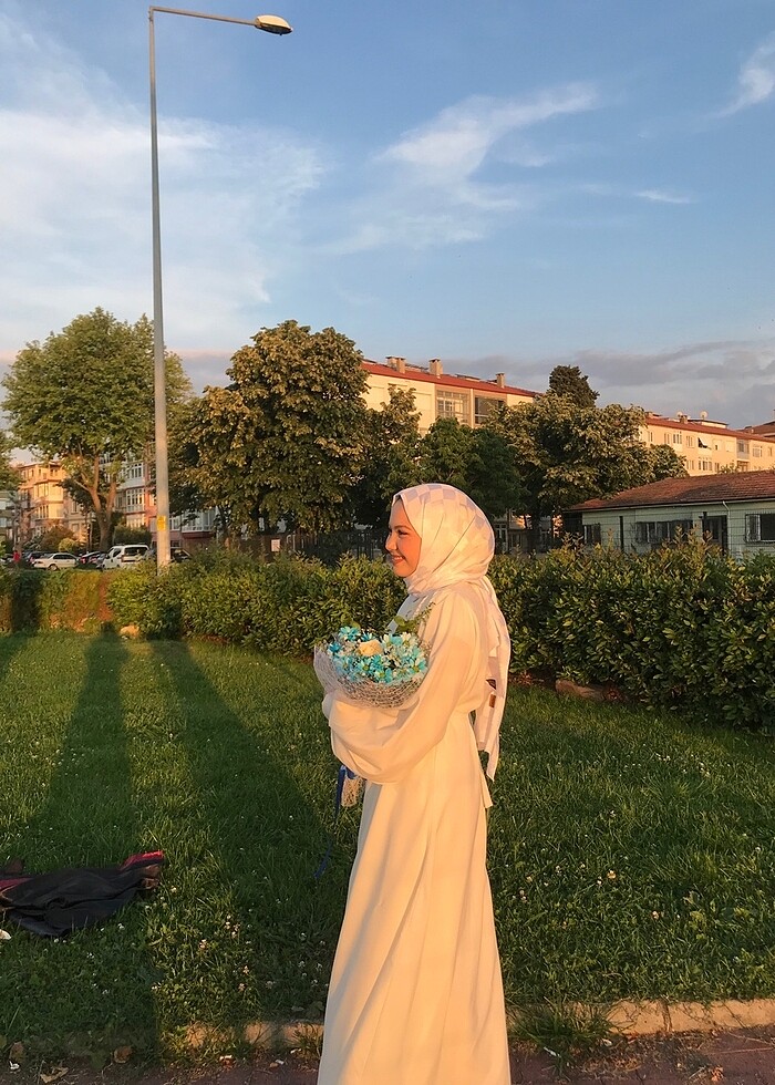 Beyaz elbise - Görsel 2