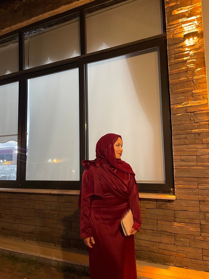 Bordo Saten Kadın Şal - Görsel 2