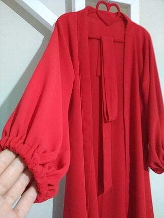 Kırmızı kimono