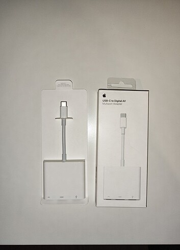 Apple USB-C Dijital AV Çoklu Bağlantı Noktası Adaptörü