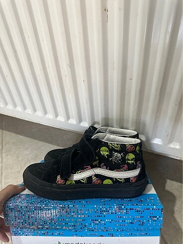 32 Beden Vans çocuk ayakkabı (karanlıkta parlar)