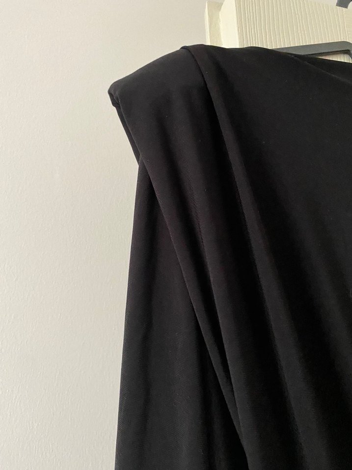 Siyah Drapeli V Yaka Uzun Kollu Midi Elbise - Görsel 2