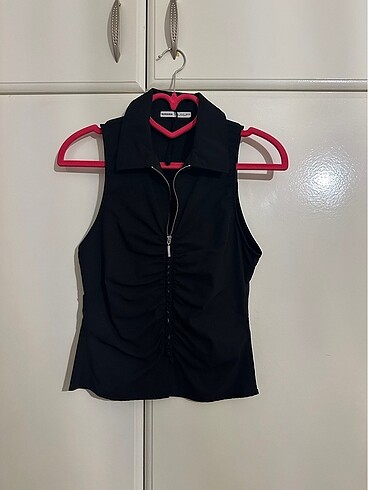 BERSHKA üst