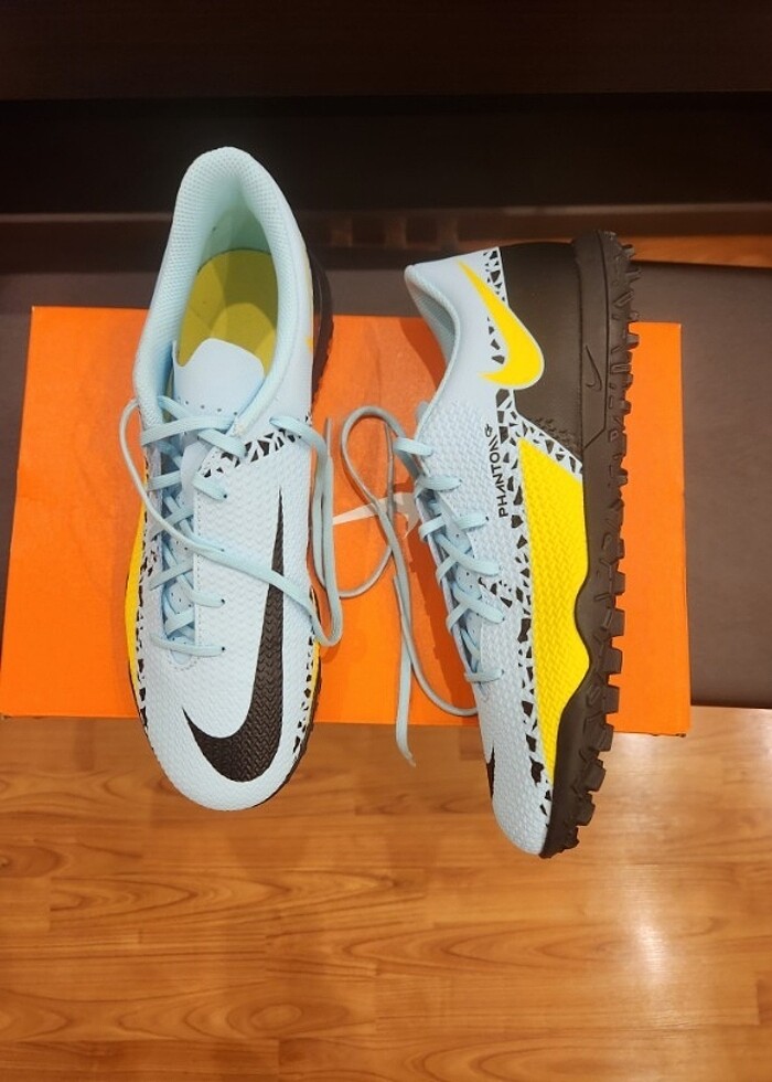 Original Nike hali saha ayakkabisi - Görsel 2