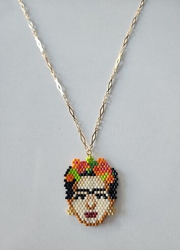 Beden Frida miyuki kolye