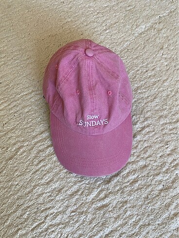 Bershka pembe sapka