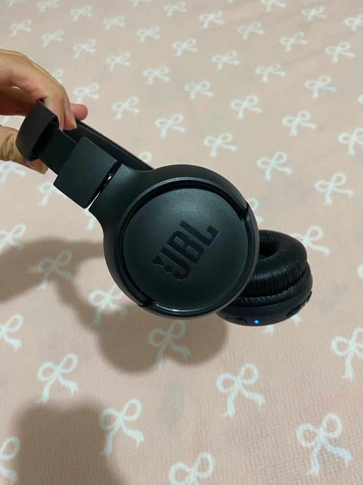 JBL tune wireless Bluetooth kulaküstü kulaklık siyah - Görsel 3