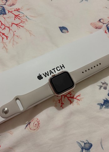 Apple Watch se gps 40 mm starlight sport band - Görsel 2