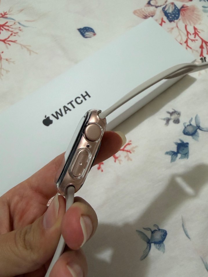 Apple Watch se gps 40 mm starlight sport band - Görsel 5