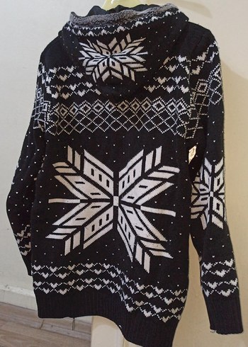 Siyah Kapüşonlu Desenli Triko Hırka - Görsel 4