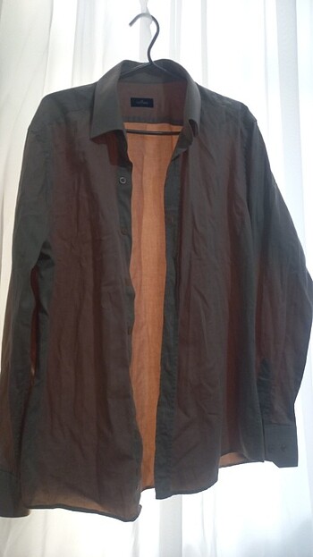 Erkek gömlek tudors marka L Xl beden süt kahvesi rengi 