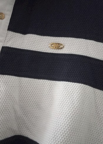 Beyaz Lacivert Polo Yaka Tişört alttan buzgülü L beden - Görsel 2