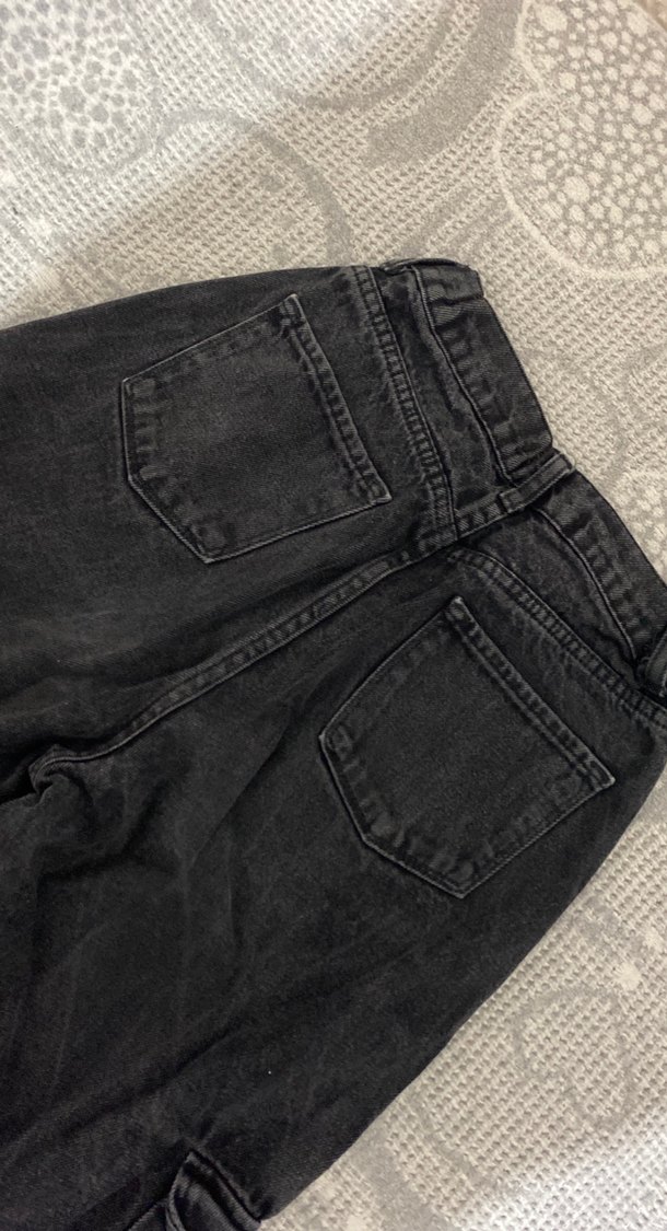 Siyah Kemerli Geniş Kesim Kadın Kot Pantolon - Görsel 3