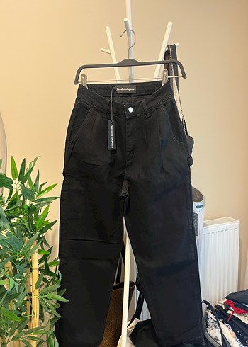 Siyah Bol Kesim Kadın Denim Pantolon