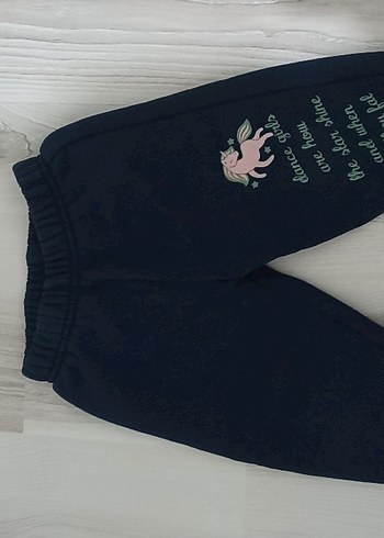 Kız Çocuk Yeşil Kapüşonlu Ceket alt esofmanıda vardır - Görsel 3