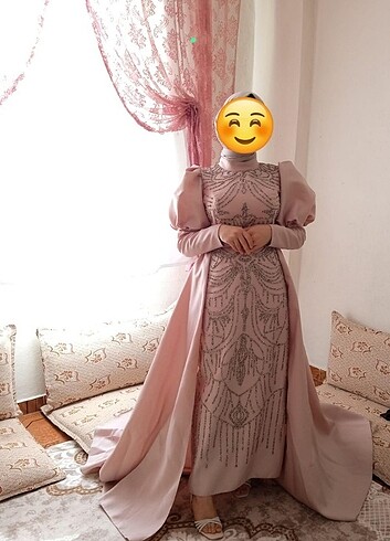 Yeni hiç giyinmedi abye