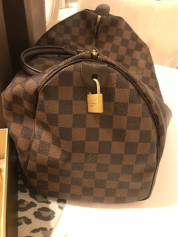 Louis Vuitton speedy