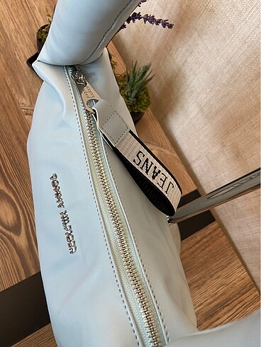 Beden TOMMY HILFIGER ÇANTA