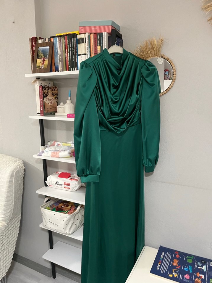Yeşil Uzun Drapeli Kadın Abiye Elbise - Görsel 4
