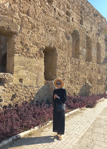 Siyah bağlamalı elbise - Görsel 6