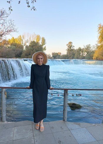 Siyah bağlamalı elbise - Görsel 7