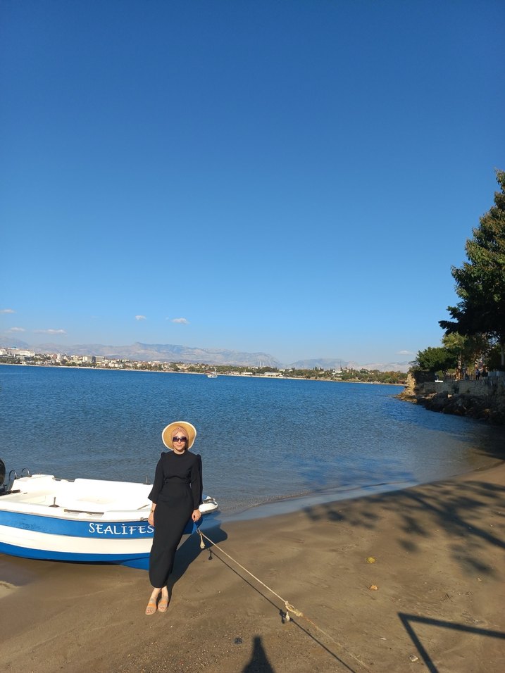 Siyah bağlamalı elbise - Görsel 5