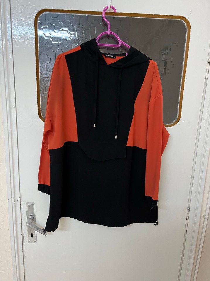 Mizalle Kapüşonlu Viscos Kumaş Tunik - Görsel 2