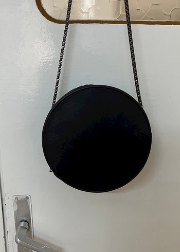 Zincir Detaylı Siyah Yılan Desenli Deri Çanta - Görsel 7