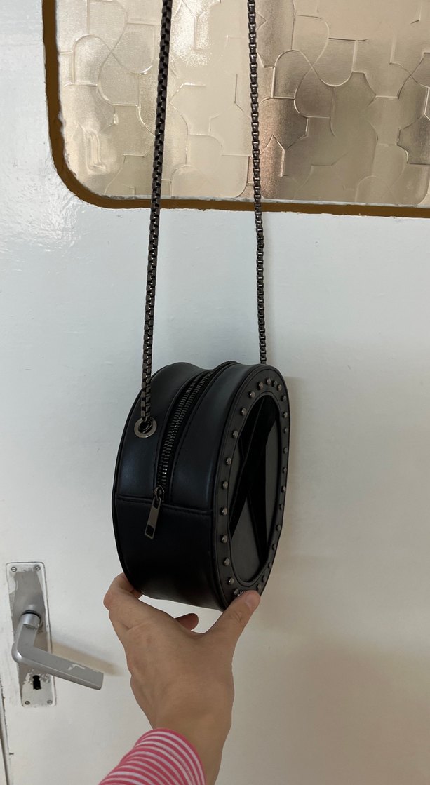 Zincir Detaylı Siyah Yılan Desenli Deri Çanta - Görsel 3