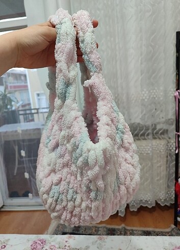 Örgü puffy çanta