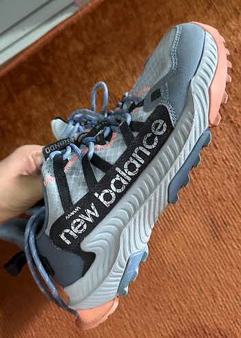 New Balance Gri Yüksek Topuklu Spor Ayakkabı