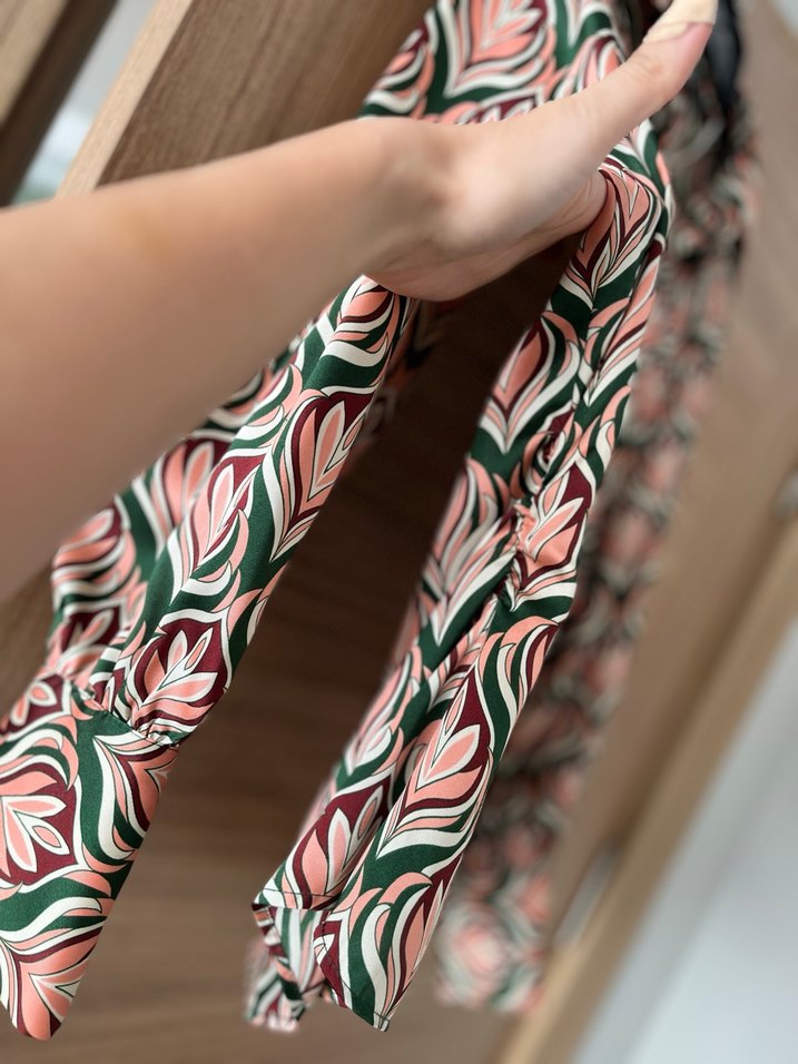 Bohem Çok Renkli Desenli V Yaka Gömlek - Görsel 4