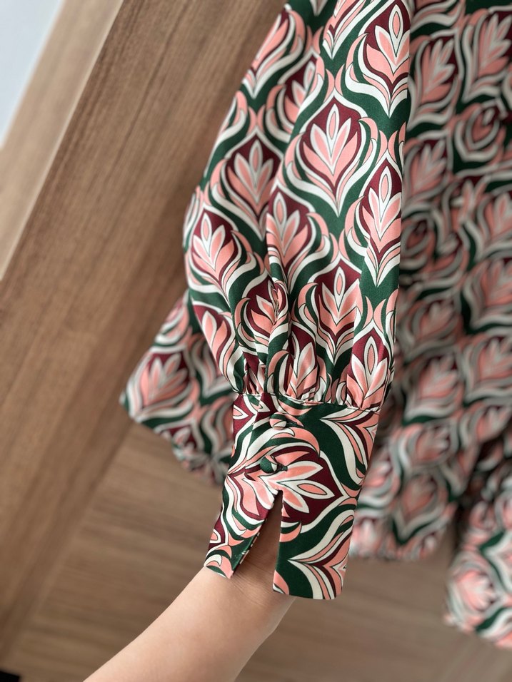 Bohem Çok Renkli Desenli V Yaka Gömlek - Görsel 3