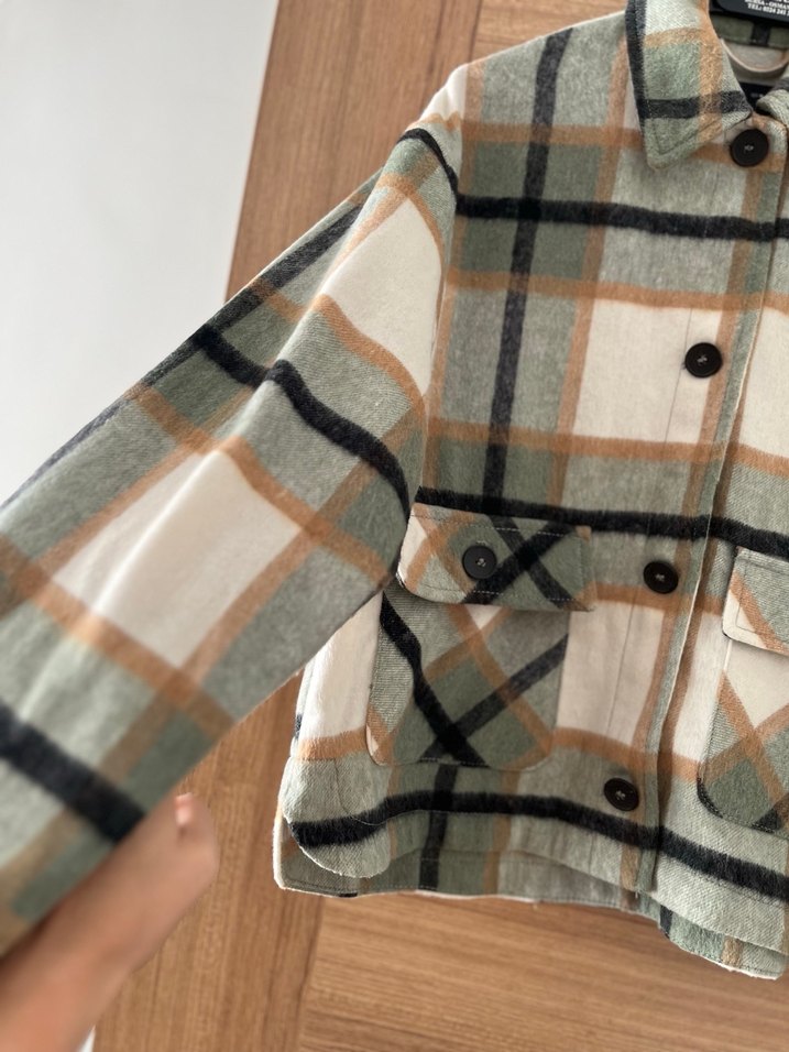 Düğmeli Bej Ekose Kadın Gömlek - Görsel 2