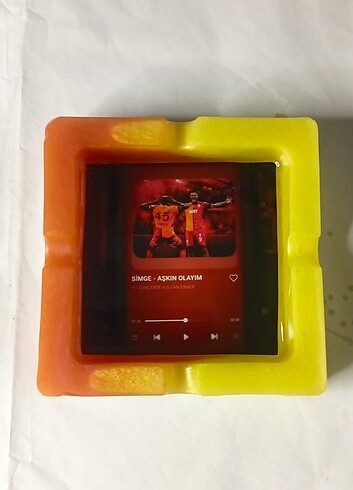 Kül tablası. Galatasaray ve İcardi . Aşkın olayım. 